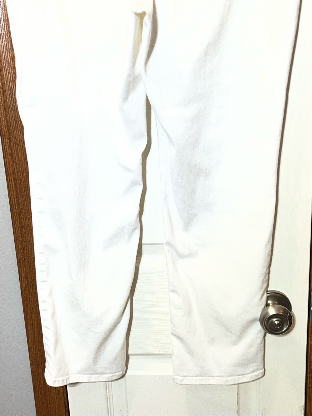 Chico’s White Floral Jeweled Front Cropped Girlfriend Jeans Size 1 (Women’s 8) - Picture 11 of 16